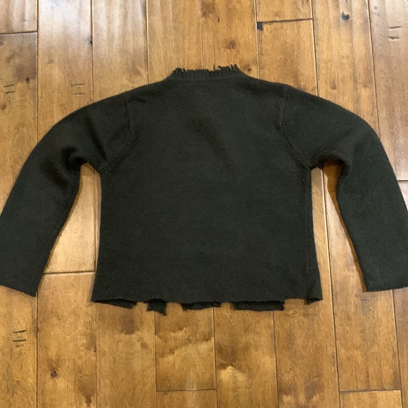 DISTRESSED AEROPOSTALE GREEN SWEATER - Picture 9 of 14